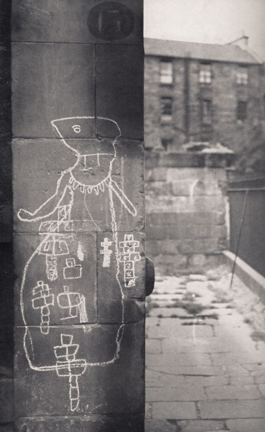 From the book: WALL DRAWING at Stockaree, Edinburgh 1964. 
